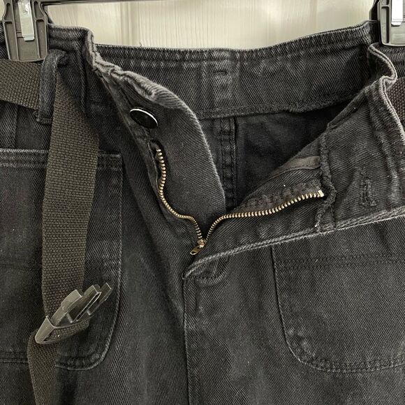 Unbranded Black High Waisted Denim Jean Shorts Seatbelt Belted Women’s Size S - Picture 3 of 5